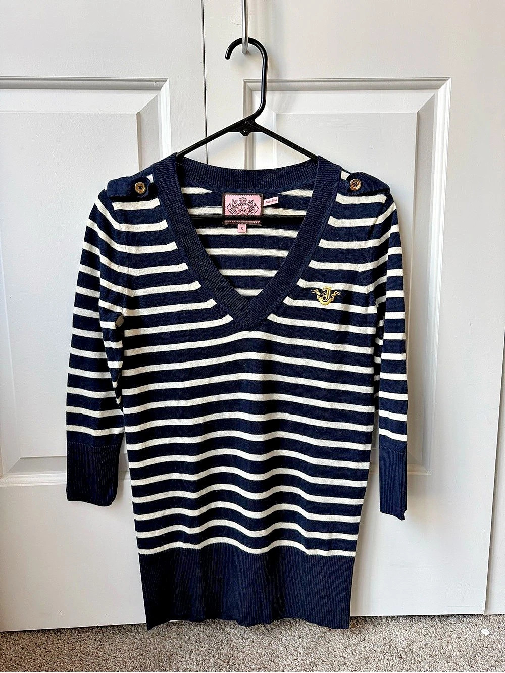 Vintage Juicy Couture Striped V-Neck Sweater in Blue & White Size Small